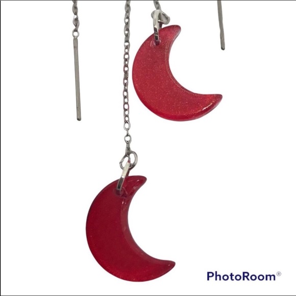 Red glitter crescent moon threader earrings goth gothic boho witch new goth - Picture 4 of 4